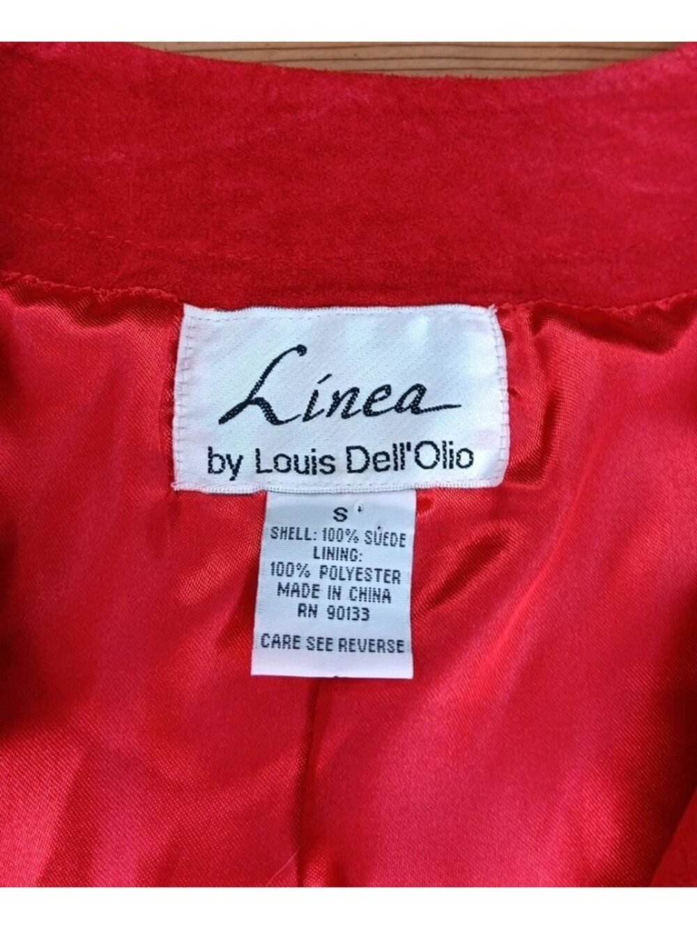 Vtg Linea Louis Dell'Olio Jacket Women S Red Suede Leather Goldtone Clasp Button - Picture 6 of 6
